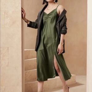 Banana Republic Silky Dress, Gorgeous! NWT